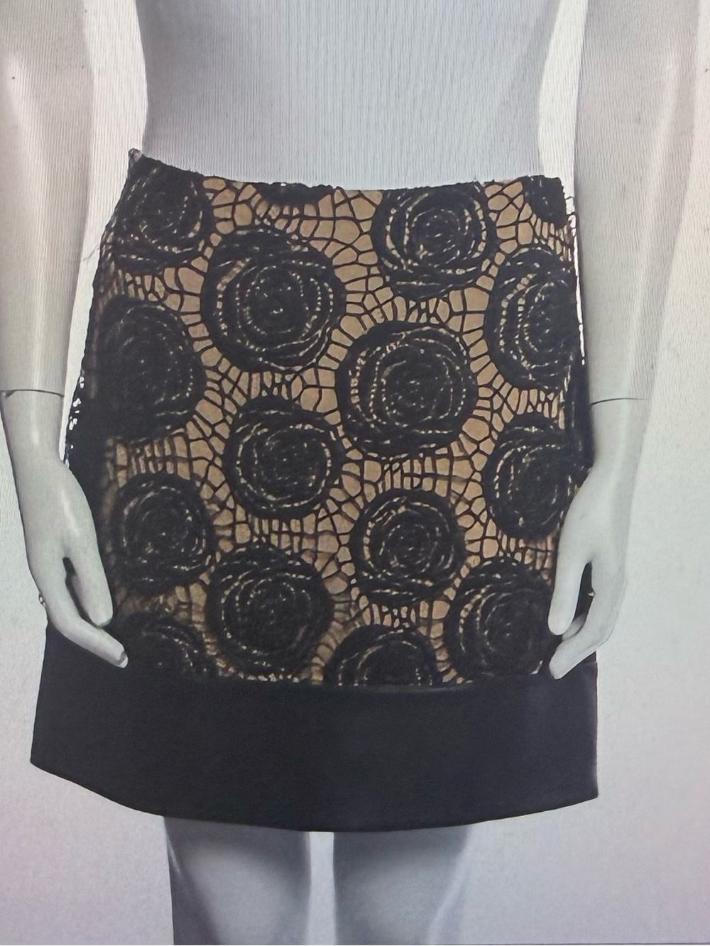 Anne Fontaine, Lace Overlay A-Line Mini Skirt in Black and Tan, alexia sz 38/6us